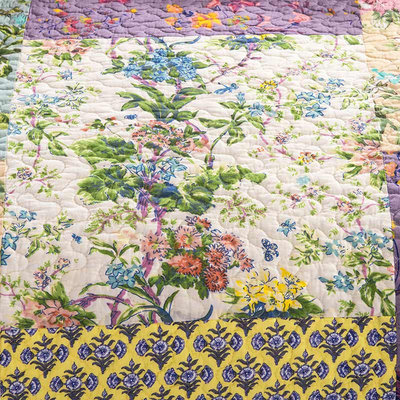 Trapunta floreale patchwork boho con federe