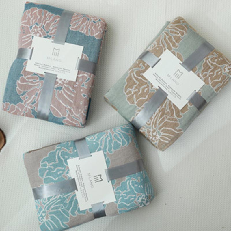 Trapunta reversibile leggera in cotone Peony