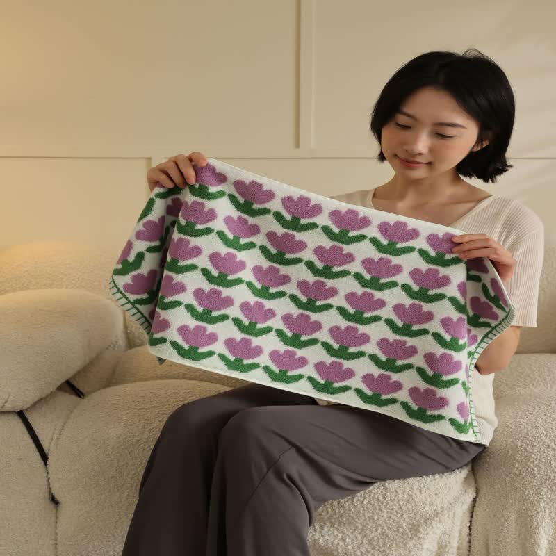 Asciugamano da bagno in cotone morbido con grazioso tulipano