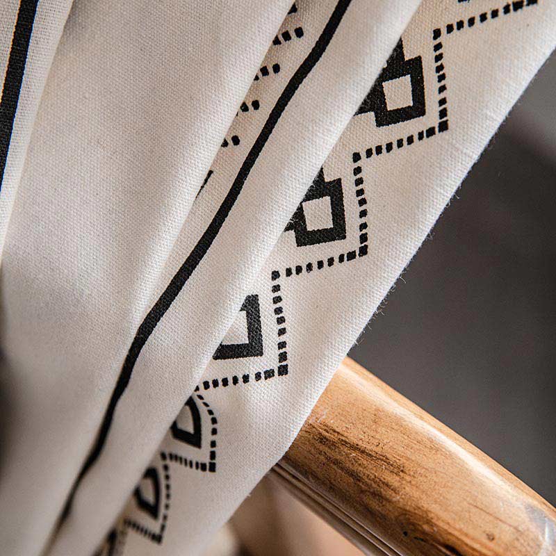 Tenda con nappe geometriche, tende semi-oscuranti