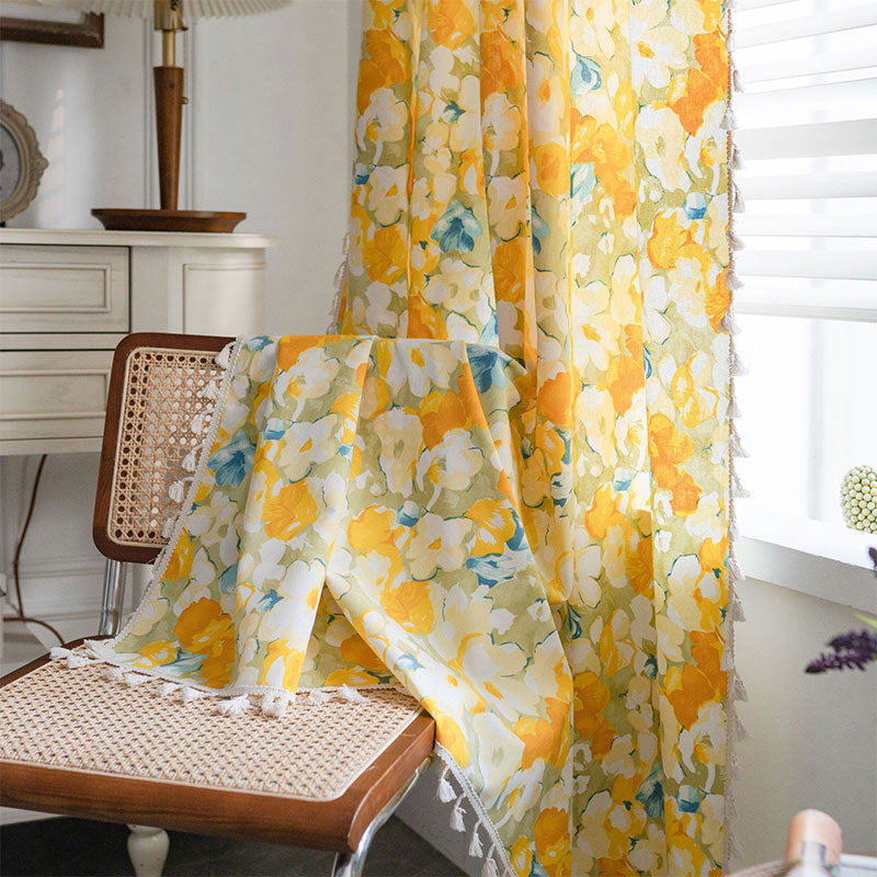 Tenda in cotone e lino con fiori gialli