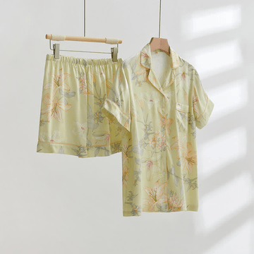 Camicia da notte corta traspirante con scollo a V e fiore di giglio
