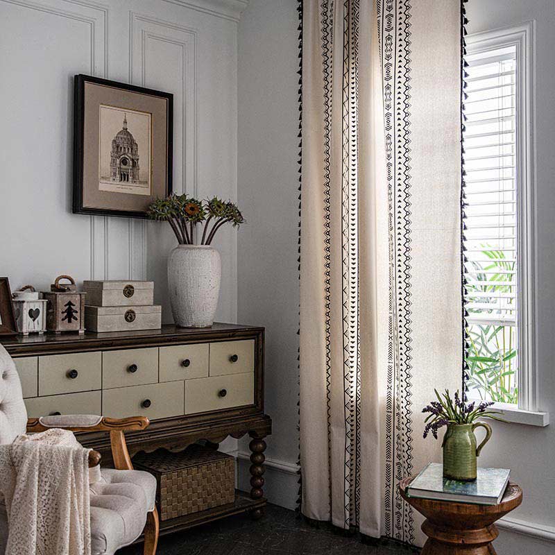 Tenda con nappe geometriche, tende semi-oscuranti