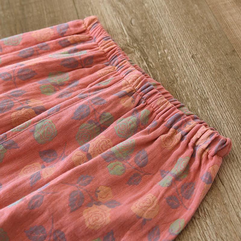 Completo da casa in puro cotone tinto in filo con motivo a rose