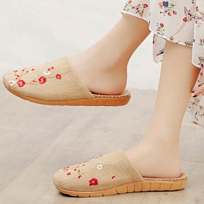 Comode pantofole in lino ricamate Plum Bossom