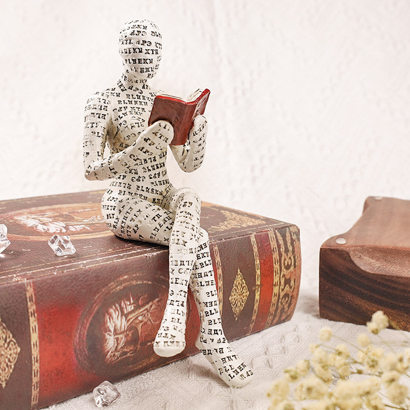 Statua della donna pensatrice che legge, decorazione per libreria