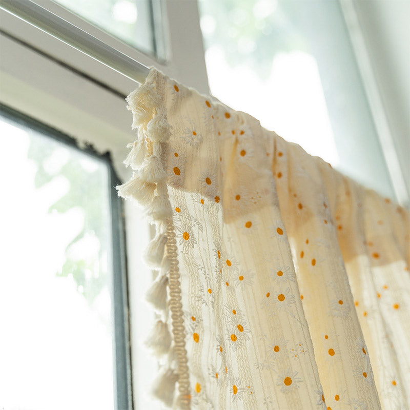 Tenda a strati con motivo a margherite beige