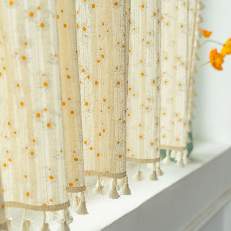 Tenda a strati con motivo a margherite beige