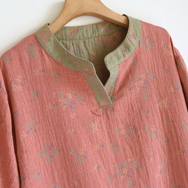 Camicia da notte in morbido cotone con scollo a V e motivo floreale naturale