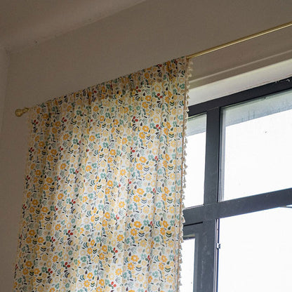 Tenda filtrante con nappa di fiori gialli