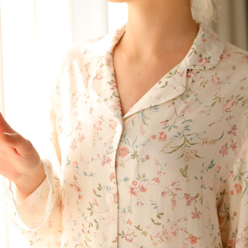 Ownkoti - Camicia da notte a maniche lunghe con scollo a V in raso floreale