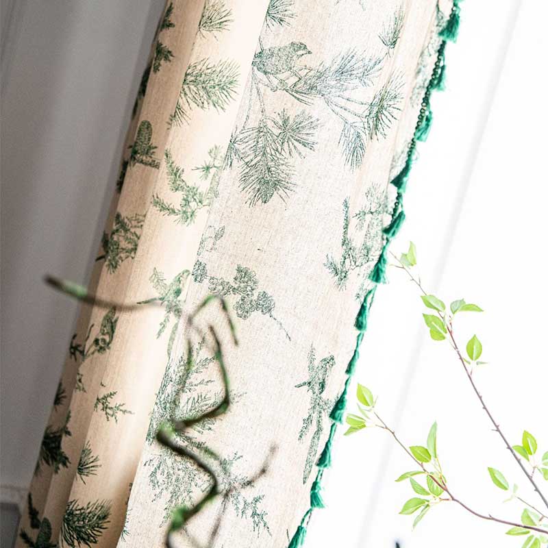 Tenda con nappa a forma di uccello di pino verde