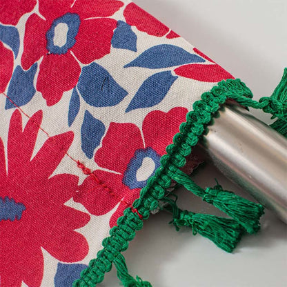 Tenda a strati con nappe e stampa a fiori rossi