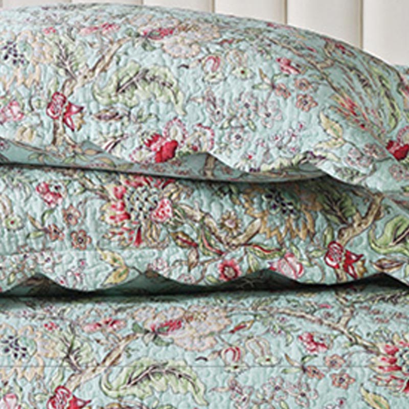 Trapunta a fiori vintage con federe