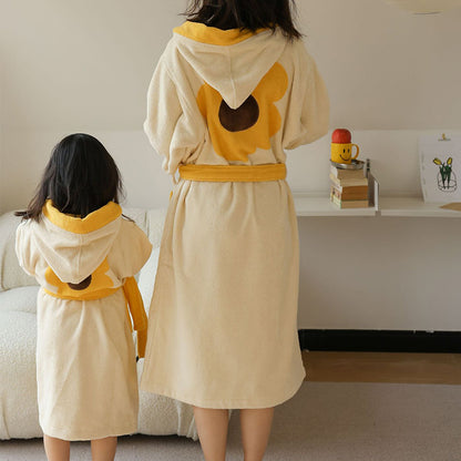 Accappatoio con cappuccio in cotone color block a fiori