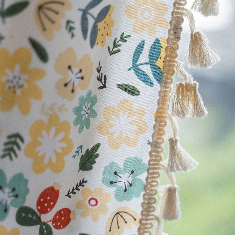 Tenda filtrante con nappa di fiori gialli