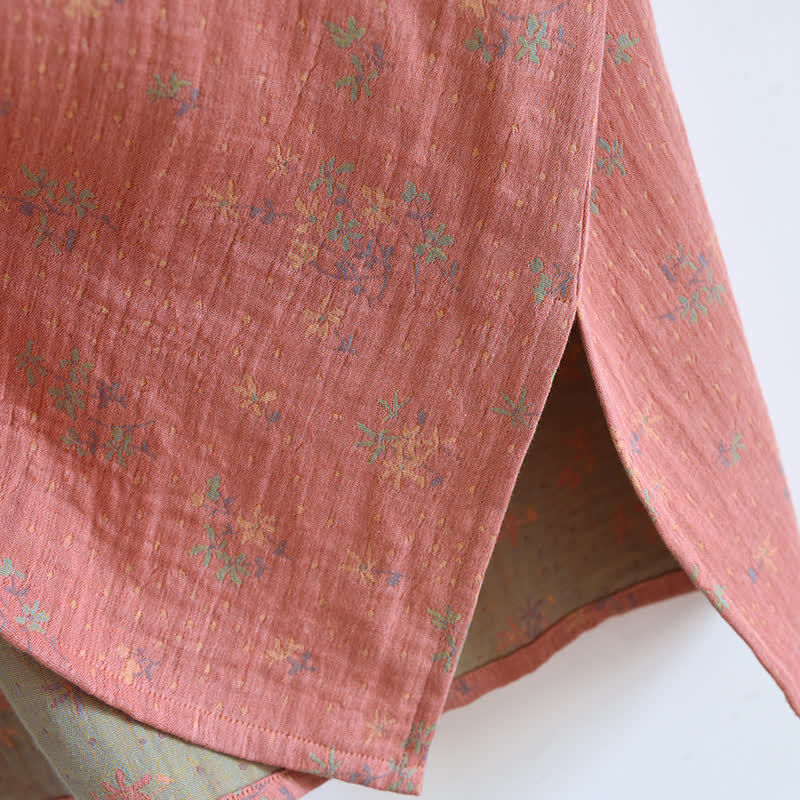 Camicia da notte in morbido cotone con scollo a V e motivo floreale naturale