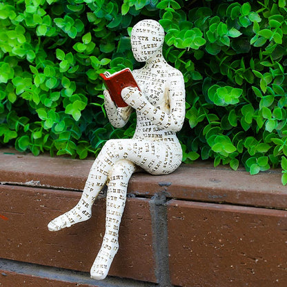Statua della donna pensatrice che legge, decorazione per libreria
