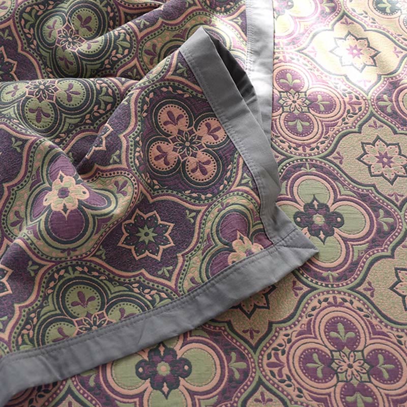 Trapunta reversibile in cotone con motivo a fiori di petalo - image 1
