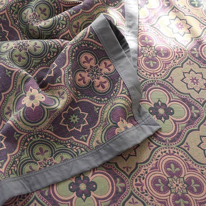 Trapunta reversibile in cotone con motivo a fiori di petalo - image 1