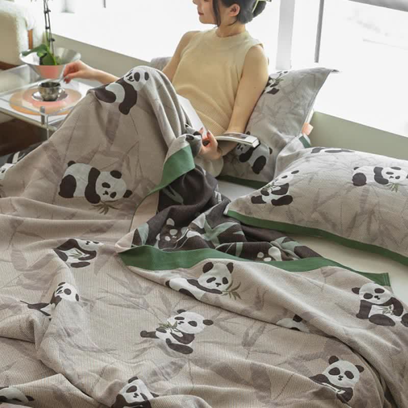 Trapunta reversibile in cotone con stampa panda