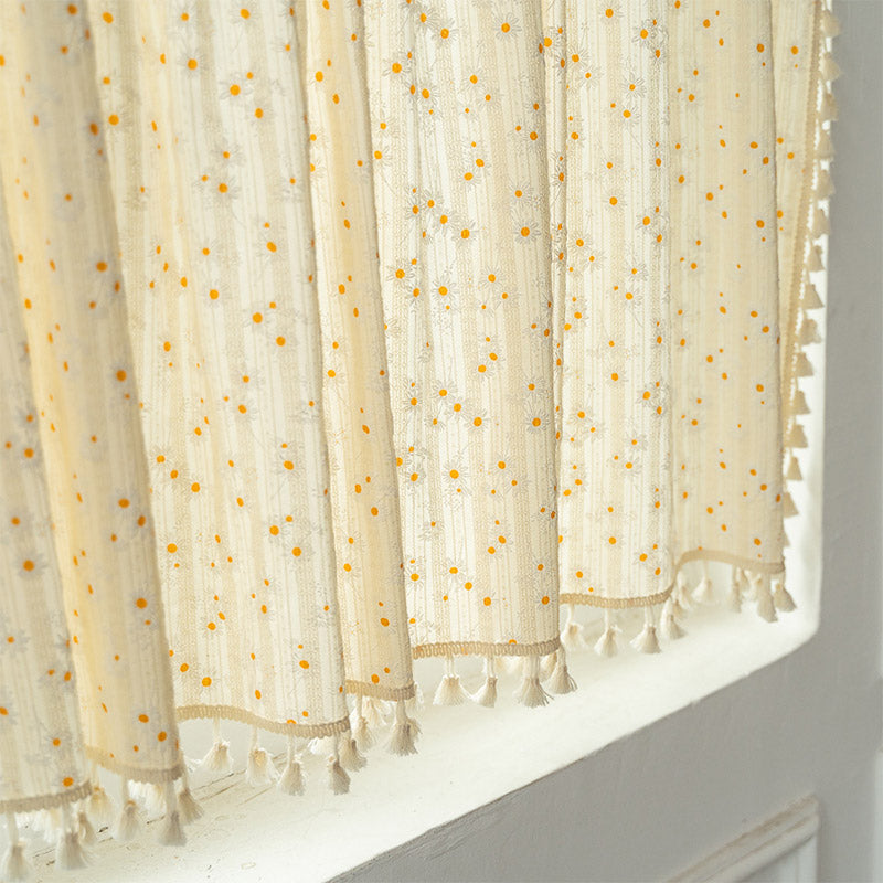 Tenda a strati con motivo a margherite beige