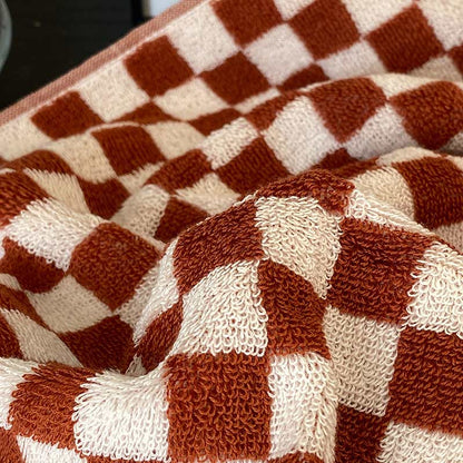 Set di asciugamani da bagno a quadri a scacchi colorblock di Ownkoti
