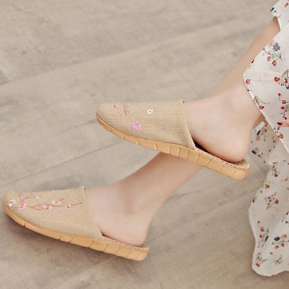 Comode pantofole in lino ricamate Plum Bossom
