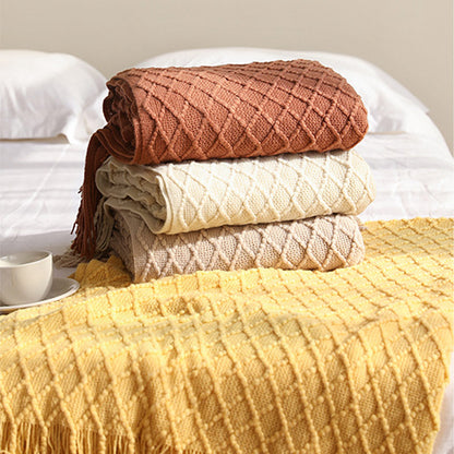 Coperta con motivo prismatico lavorato a maglia Ownkoti con nappe