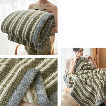 Coperta in pile di corallo a righe