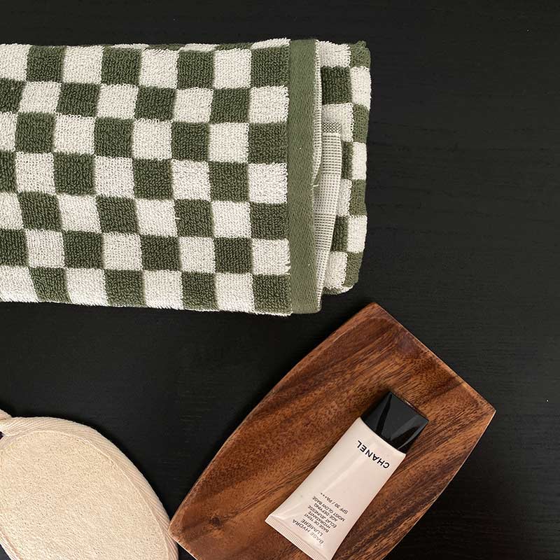 Set di asciugamani da bagno a quadri a scacchi colorblock di Ownkoti