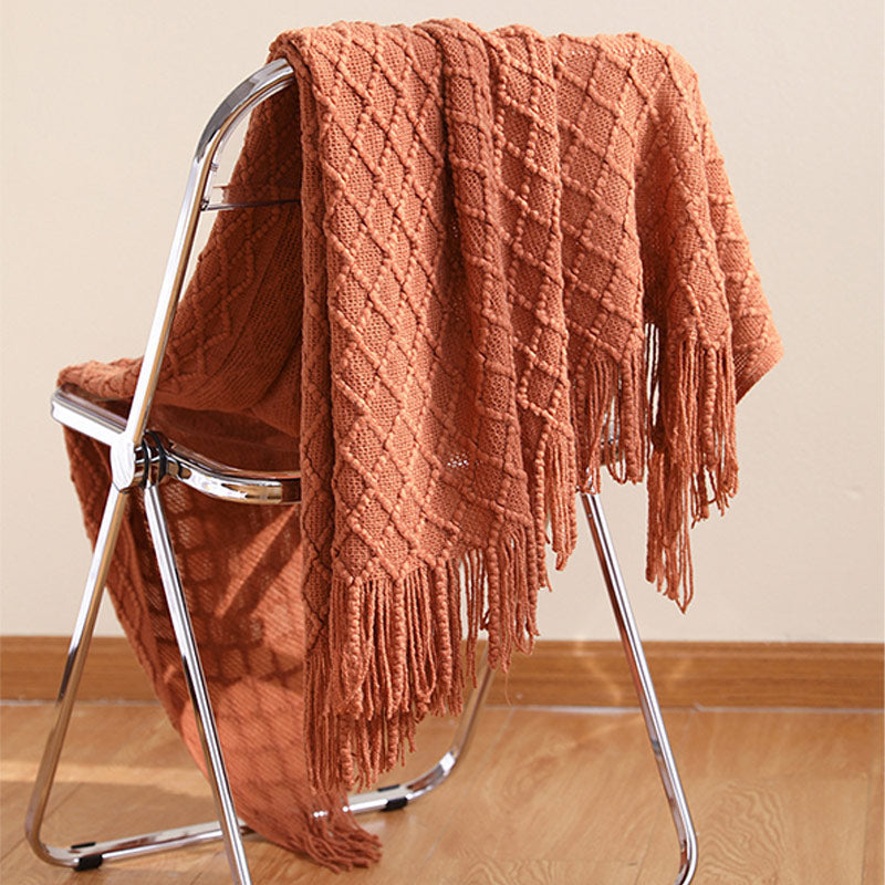 Coperta con motivo prismatico lavorato a maglia Ownkoti con nappe