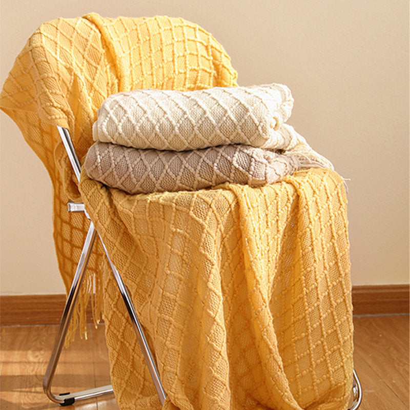 Coperta con motivo prismatico lavorato a maglia Ownkoti con nappe
