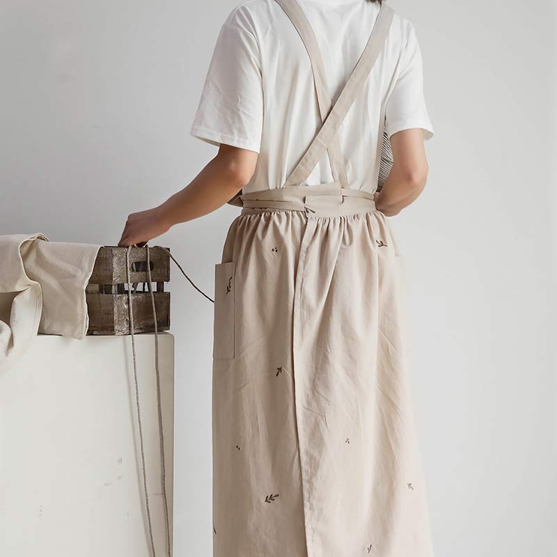 Grembiule ricamato con fiori in cotone Ownkoti con tasche